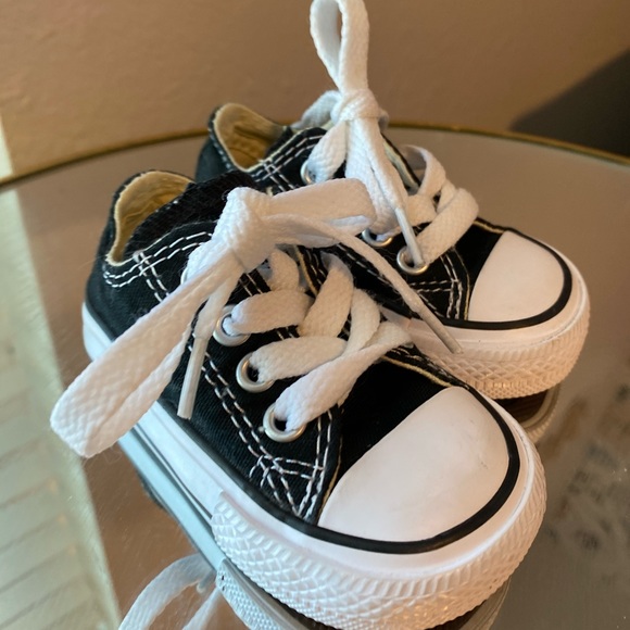 Black Converse - Picture 1 of 3